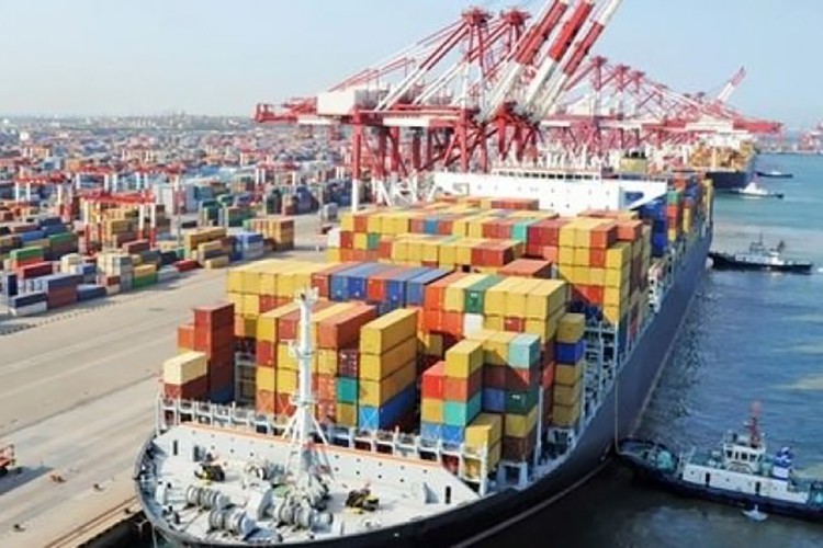 Miktar arttı, değer geriledi