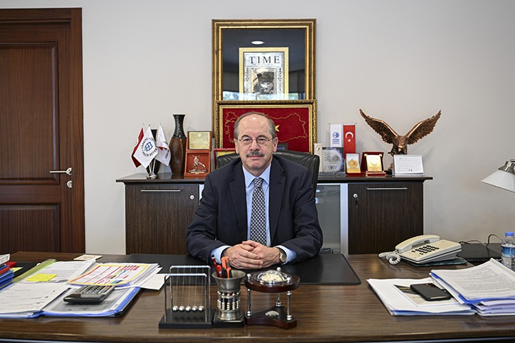 115 milyon metreküp hazır beton üretmeyi hedefliyoruz