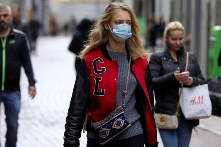 Hollanda'da kısmi sokağa çıkma yasağı uygulanacak