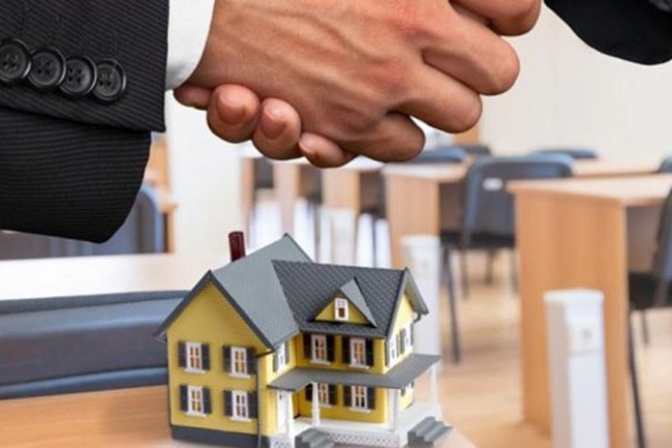 Ayrımcılık yapan ev sahipleri yandı