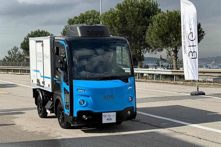 Anadolu Isuzu'nun elektrikli küçük kamyonu BIG.e'nin seri üretimi başladı