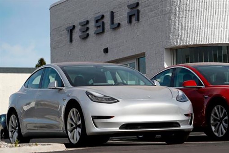 Bitcoin ile ödemeyi askıya aldı