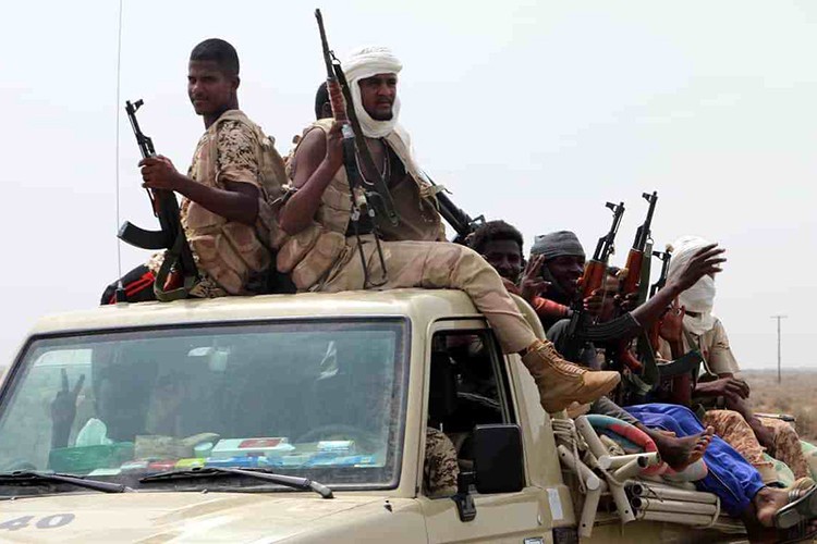 Husiler limanlardan çekiliyor