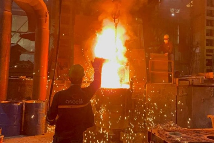 Ekonomistler bu yıl da pozitif büyüme bekliyor