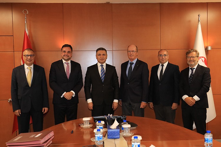 Araç muayenede yeni dönem için ilk imza