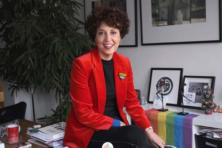 Kadınlar birbirine SES oldu