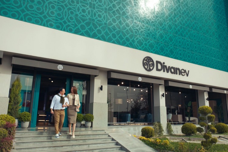 Divanev'den Seviyorsan Git Konuş Temalı Reklam Filmi