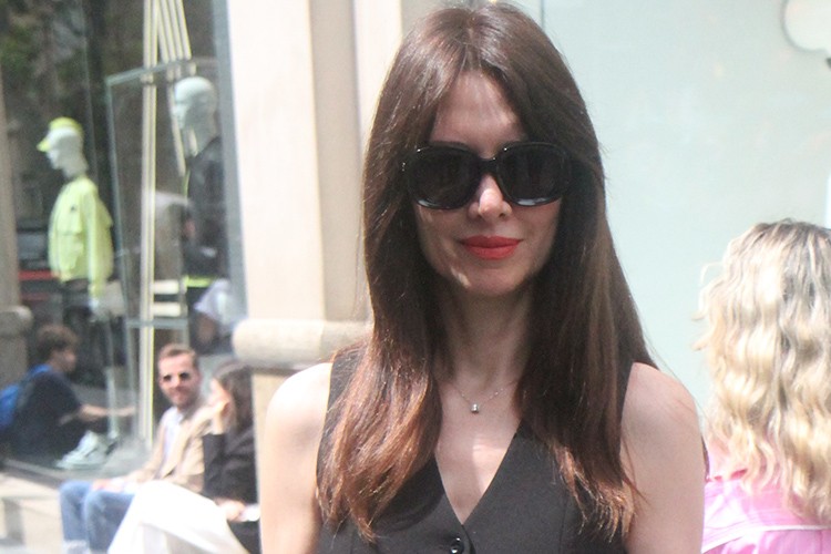 Nefise Karatay kardeş düşünmüyor!