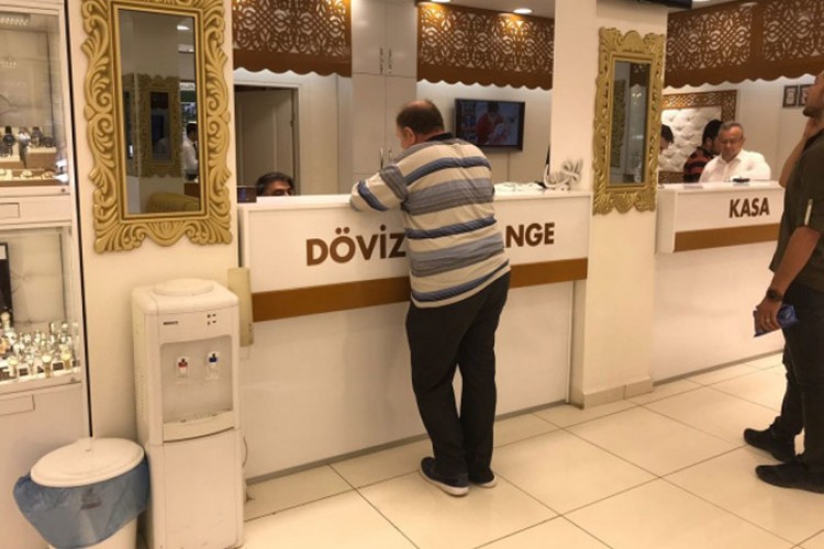 Dolar/TL, 17,37 seviyesinden işlem görüyor