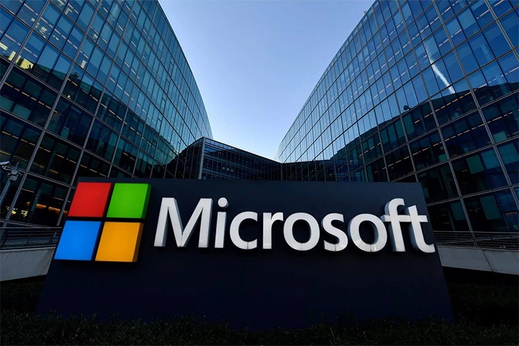 Microsoft, İsrail ile işbirliğini protesto eden iki çalışanını işten çıkardı
