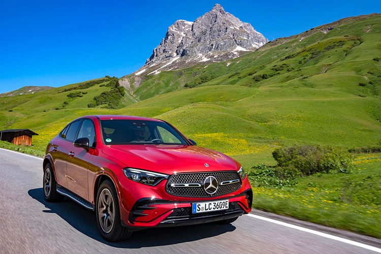 Şık tasarım ve sportif performansı buluşturuyor