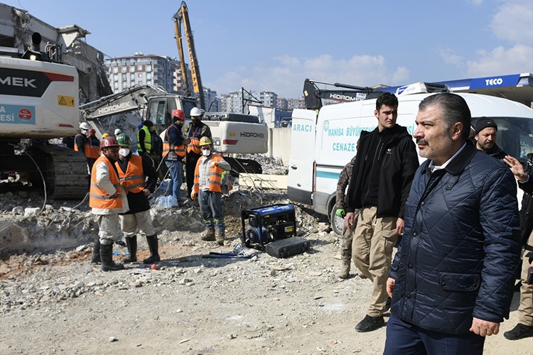 "19 bin 300 vatandaşımız tedavi altında"