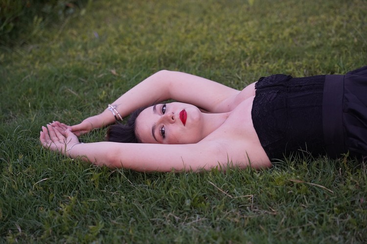 Yağmur Kalyoncu'nun davetine ünlü akını