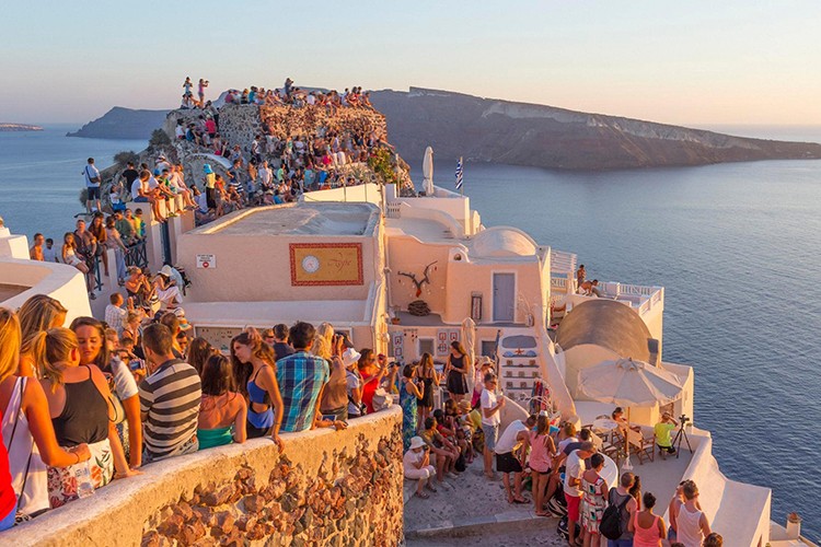 Yunanistan'dan aşılı turistlere davet