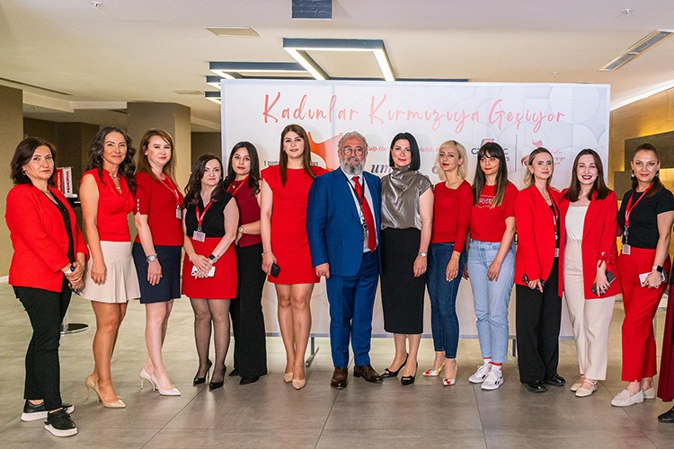 Holoxone ve MetaEntry'den Anlamlı Teknolojik Destek