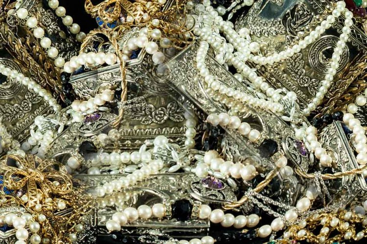 Küresel mücevher pazarı 230 milyar dolara dayandı