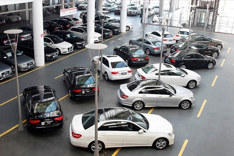 Otomobil ve harfi ticari araç satışında artış