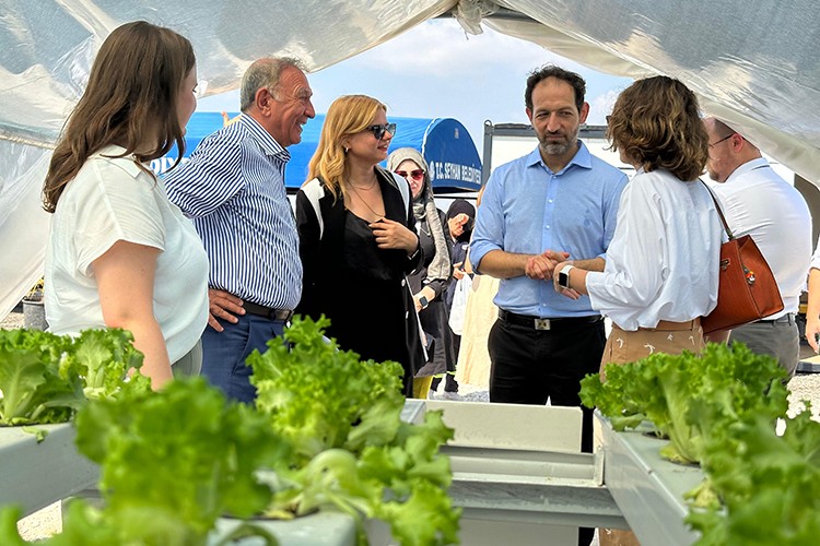 Hem tarımsal üretim hem afetzedelere barınak