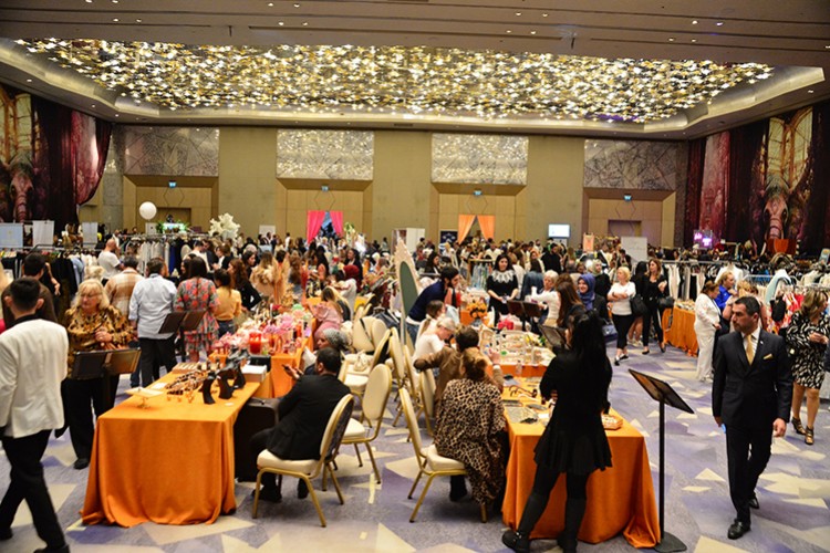 Ünlüler Bollywood galada buluştu