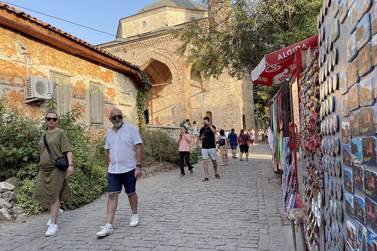 Alanya yerli turist sayısındaki artışla dikkati çekiyor