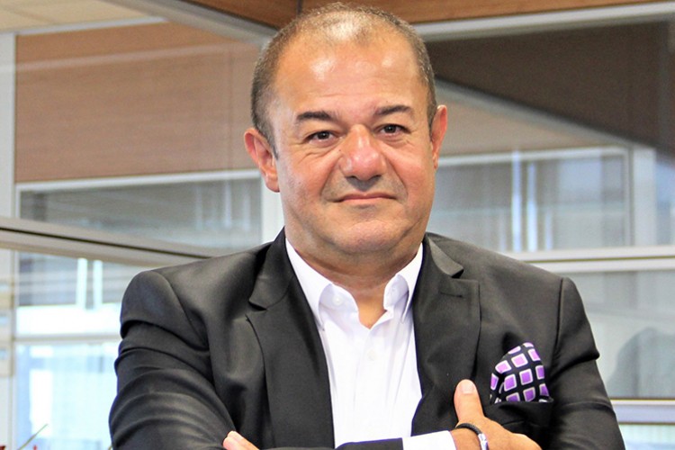 İhracatçıların dövizin yüzde 40'ını TL'ye çevirme zorunluluğu acilen esnetilmeli