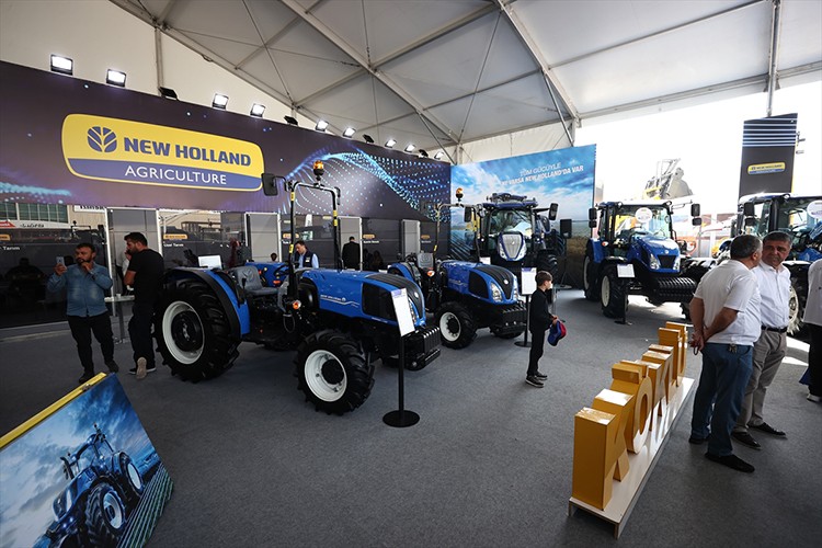 TürkTraktör ürettiği 3 traktörden 1'ini ihraç etti