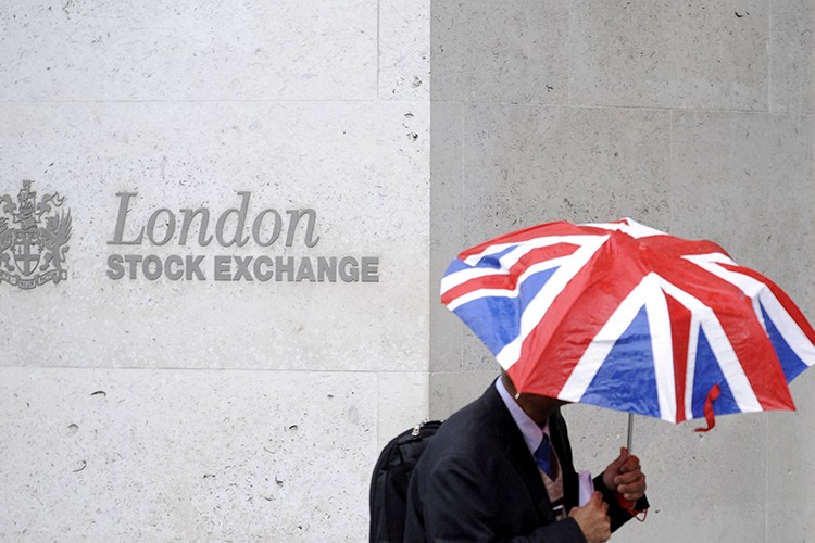 Londra'da bazı hisselerde işlemler durduruldu