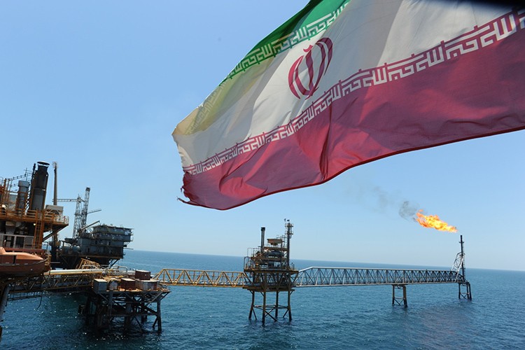 İran petrol üretimini 4 milyon varile çıkartacak