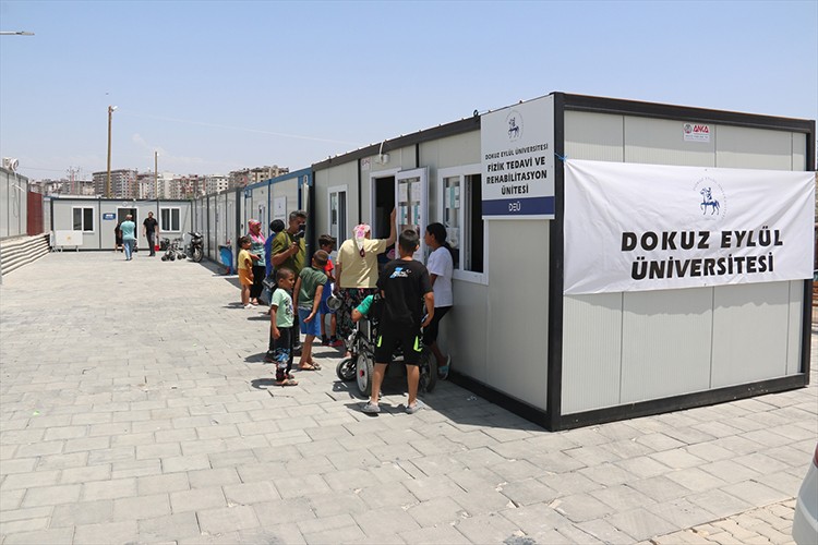 Hatay'da fizik tedavi merkezi ve su arıtma ünitesi kurdu