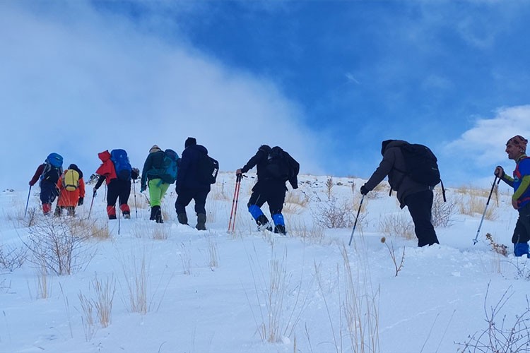 Van'da dağcılar Hayal Dağı'na zirve tırmanışı yaptı