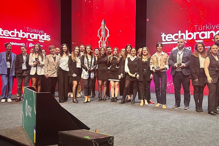 Türkiye'nin en teknolojik markası olmayı sürdürüyor