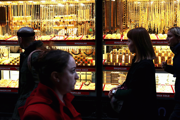 Kapalıçarşı'da altın