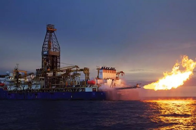 Fed sonrkası petrol düşüşe geçti