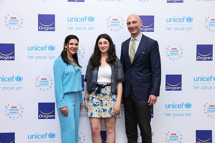 Gençlik İlkeleri Sözleşmesi'nin ilk imzacısı Doğan Holding