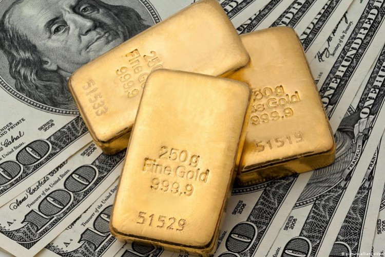 Gana dolar yerine altın kullanacak