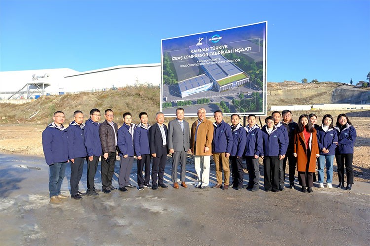 İzmir'de yatırım yapacakları alanı inceledi