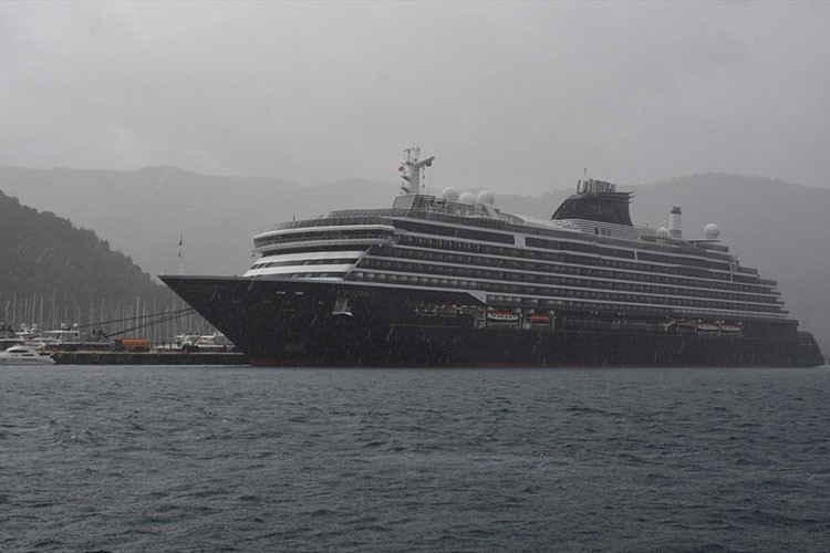 Marmaris'e "Explora I" kruvaziyeriyle 590 yolcu geldi