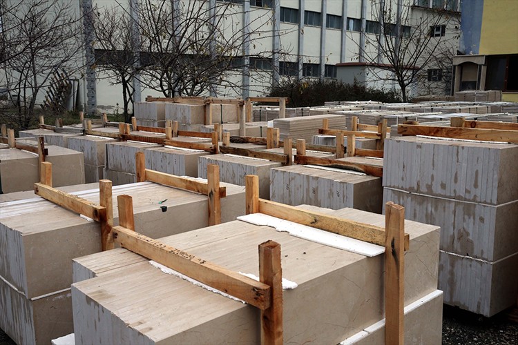 Tokat mermeri 5 ülkede yapıları süslüyor