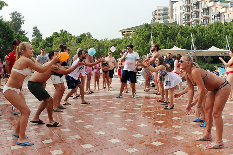 6 ayda 18 milyon turist