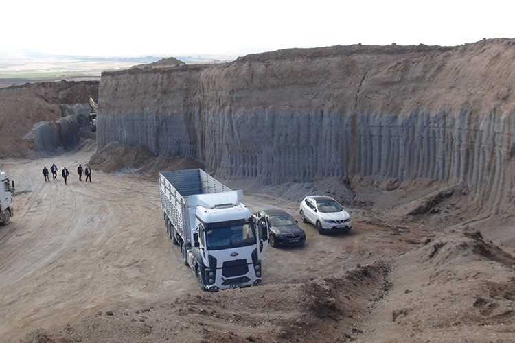 Bitlis'teki ocaklardan günde 700 tır bims ve ponza farklı illere gönderiliyor