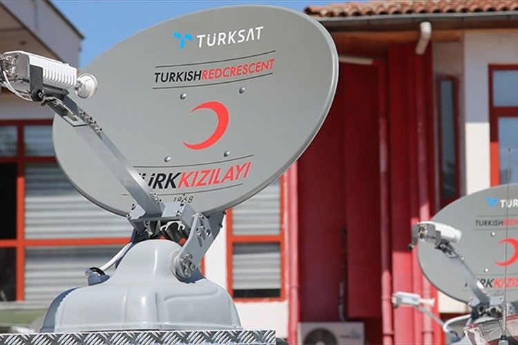 Türksat, uydularıyla acil durumda kesintisiz iletişim sağlıyor