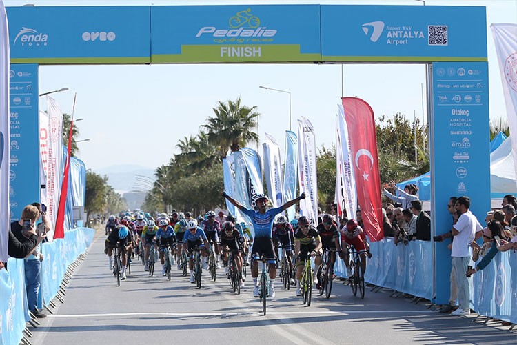 "Bisiklet Grand Prix Antalya" Alanya'da yapıldı