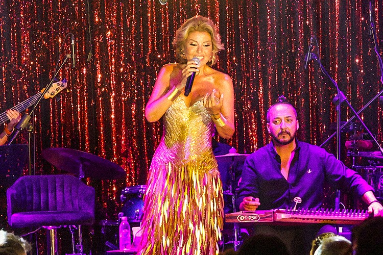 Gülben Bodrum'da Altın Gibi