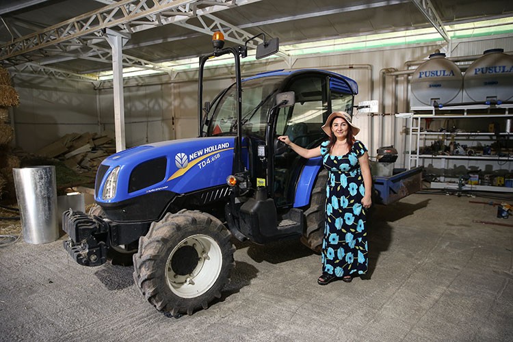 Özbek asıllı kadın, "organik süpermarket" için kolları sıvadı