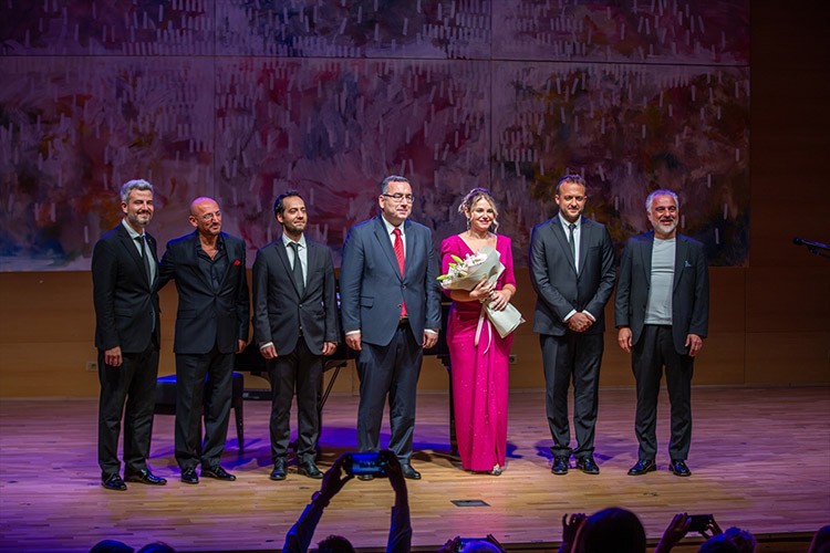 İDOB sanatçıları Arnavutluk'ta sanatseverlerle buluştu