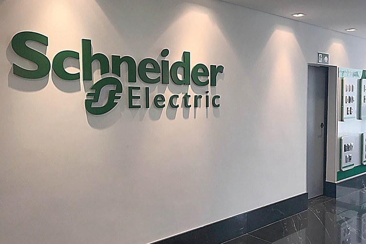 Schneider Electric, OSB Teknoloji Zirvesi'ne ana sponsor oldu