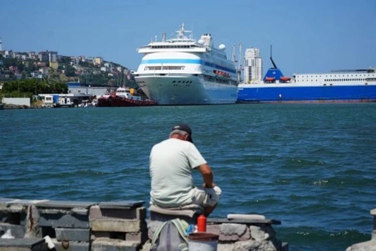 Samsun Limanı'na Rus turist seferi