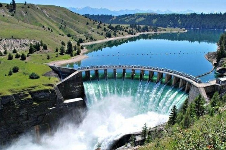 Temiz enerjiden elektrik üretiminde suyun gücü ağır bastı