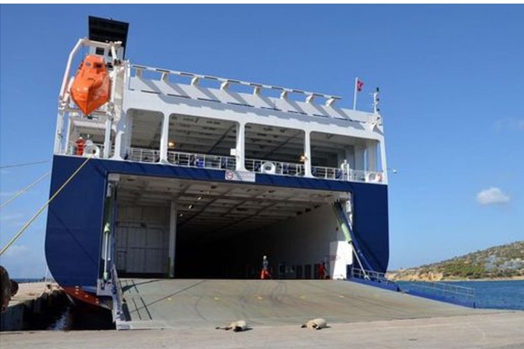 Çeşme Limanı'ndan deprem bölgesi için yardım gemisi kalkıyor