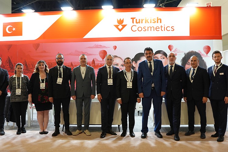 Cosmoprof Fuarı'nda Türk kozmetik ürünleri tanıtıldı